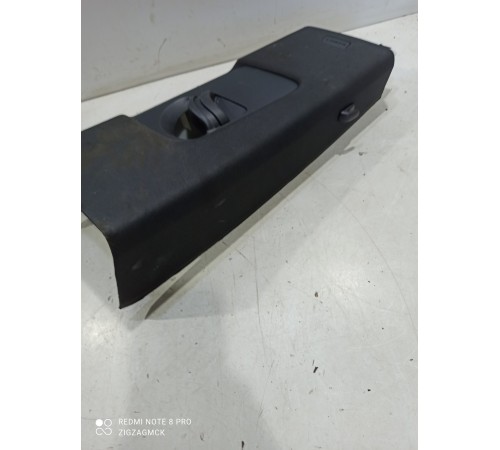 Обшивка центральной стойки(правая верхняя)