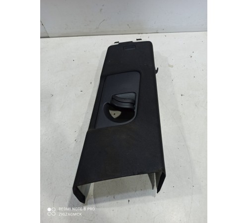 Обшивка центральной стойки(правая верхняя)