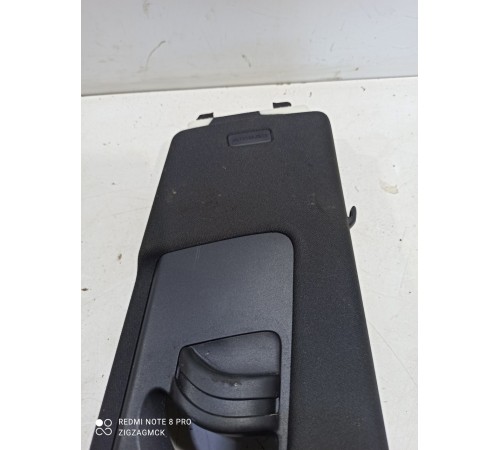 Обшивка центральной стойки(правая верхняя)