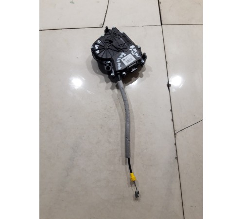 Доводчик замка крышки багажника