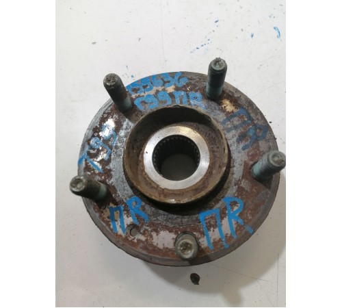 Ступица передняя правая