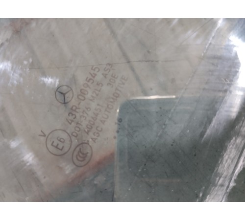 Стекло двери (заднее, правое)