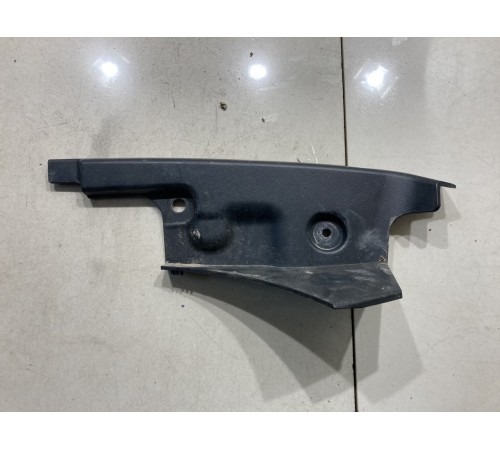 Водосток крышки багажника правый