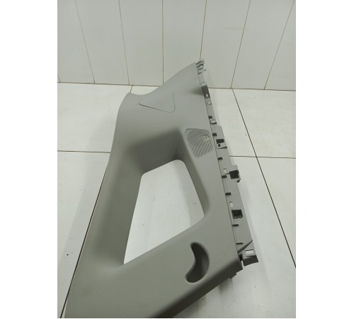 Обшивка багажника правая (верхняя)