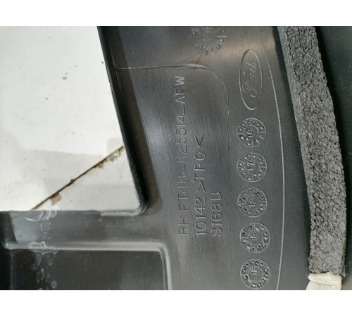 Обшивка рамки задней правой двери