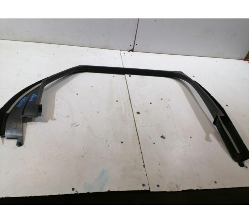 Обшивка рамки задней правой двери