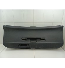 Обшивка крышки багажника