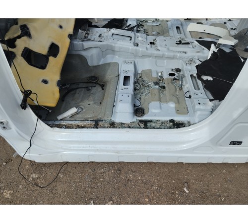 Порог со стойкой левый