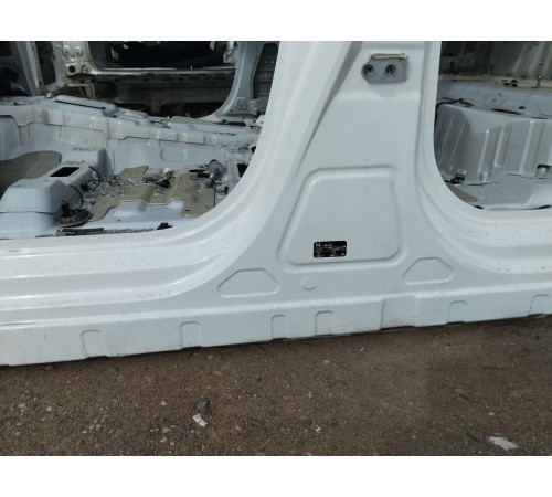 Порог со стойкой левый