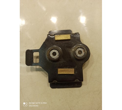 Кронштейн кузова