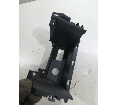 Кронштейн крепления салона