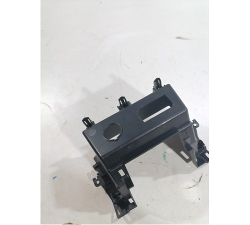 Кронштейн крепления салона