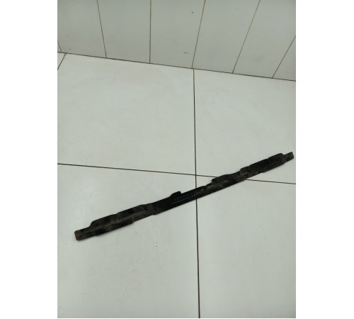 Планка решётки радиатора верхняя