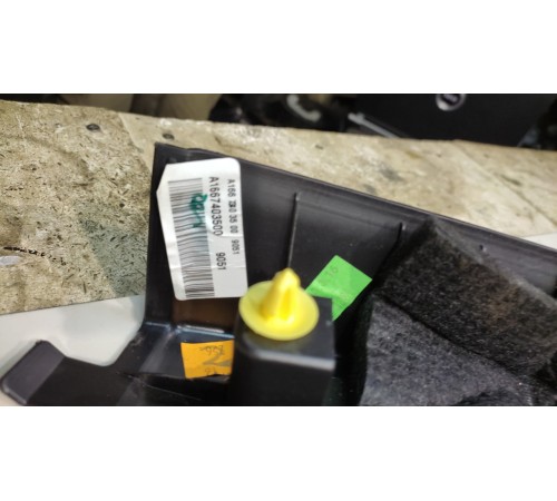 Обшивка крышки багажника