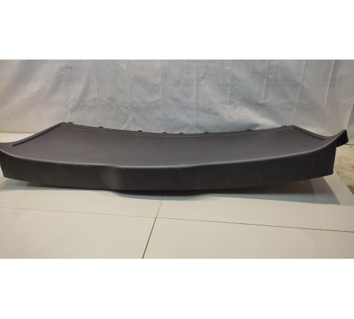 Обшивка крышки багажника