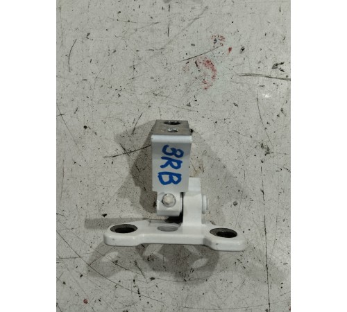 Петля двери(задняя правая верхняя)