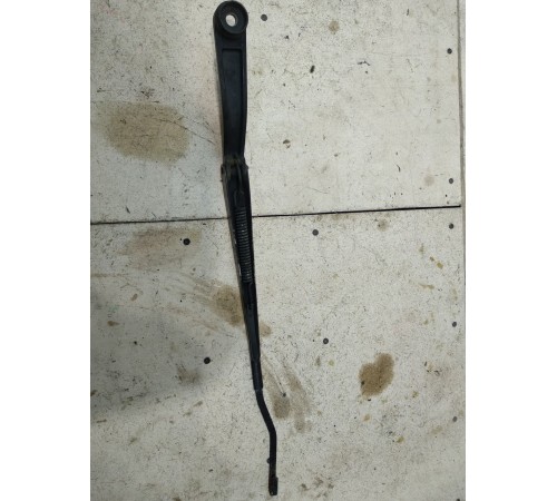 Поводок стеклоочистителя Левый