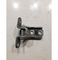 Петля двери(передняя правая верхняя)