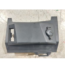 Накладка центральной консоли с розеткой 12v