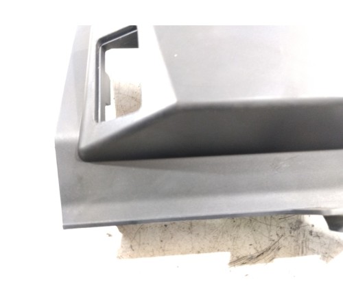 Накладка центральной консоли с розеткой 12v