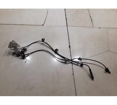 Датчик ABS(передний правый)