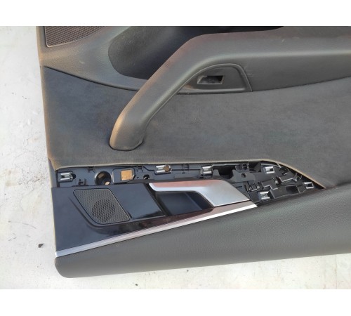 Обшивка двери (задняя левая)