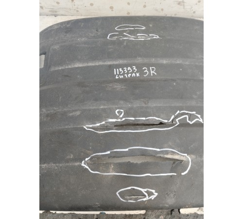 Брызговик задний правый верхний