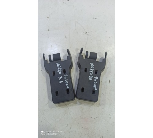 Крышка петли заднего сиденья левого