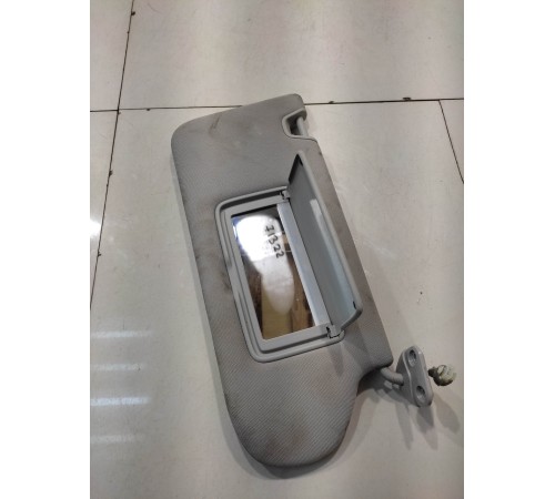 Козырёк солнцезащитный (правый)