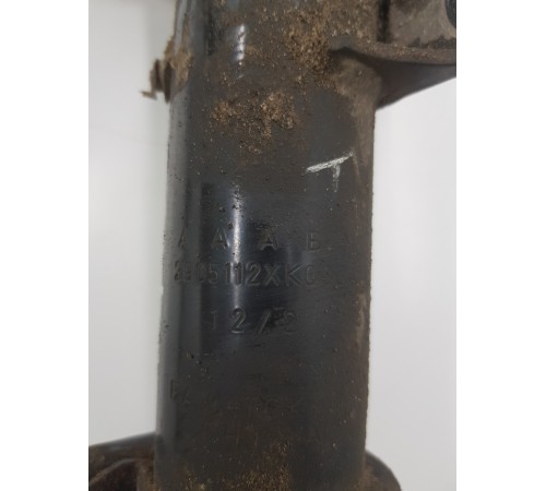 Амортизатор подвески передний левый в сборе