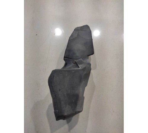 Уплотнитель стойки (левый)