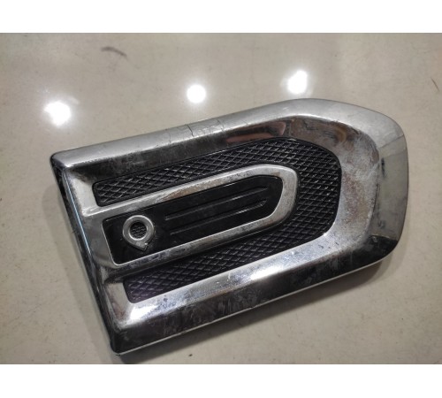 Накладка крыла декоративная передняя правая