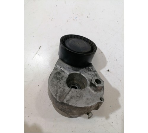 Натяжитель ремня с роликом