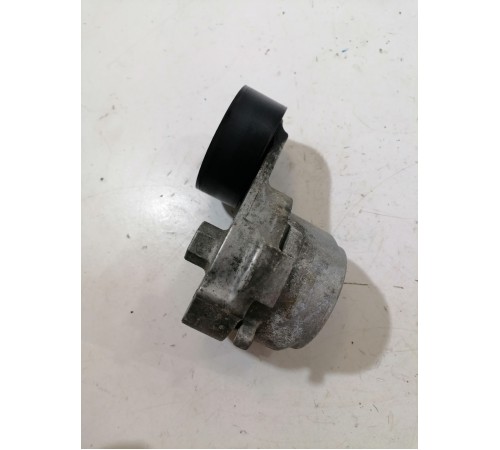 Натяжитель ремня с роликом