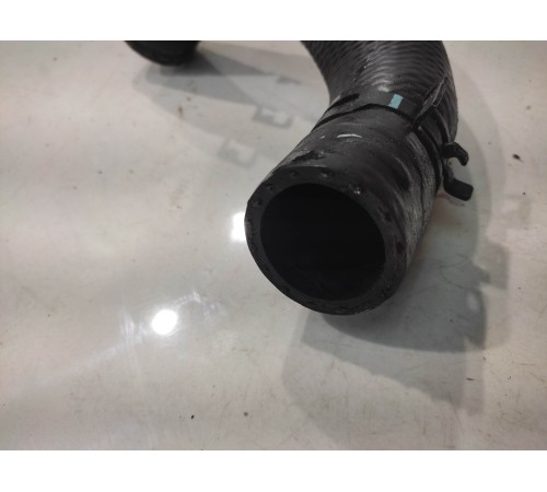 Патрубок системы охлаждения