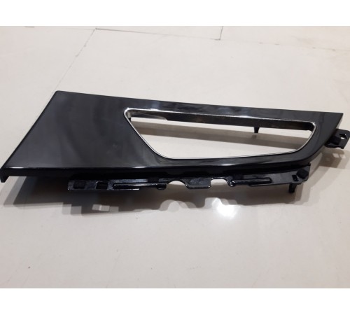 Накладка обшивки двери (задняя правая)