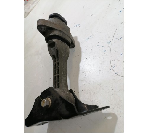 Кронштейн двигателя задний, подушка