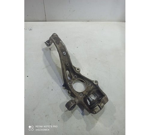 Кулак поворотный(передний правый)