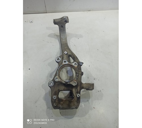 Кулак поворотный(передний правый)