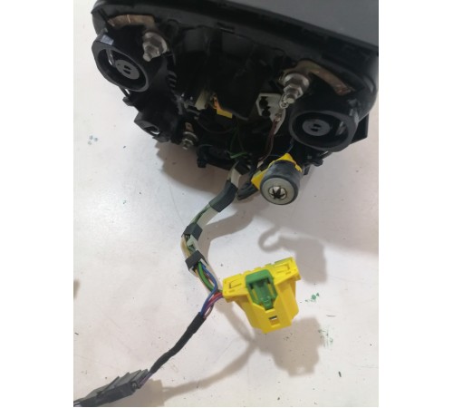 Подушка безопасности водителя, в руль