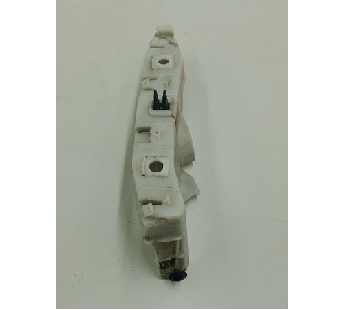 Кронштейн бампера передний левый