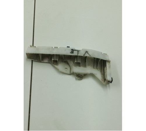 Кронштейн бампера передний левый