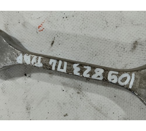 Рычаг подвески (передний левый)