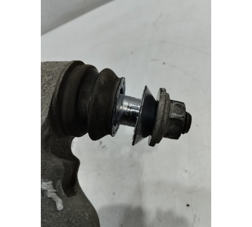 Рычаг подвески (передний правый)