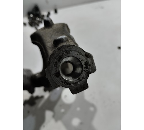 Кулак поворотный(передний правый)