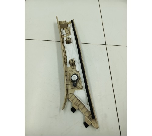 Обшивка стойки лобового стекла правая