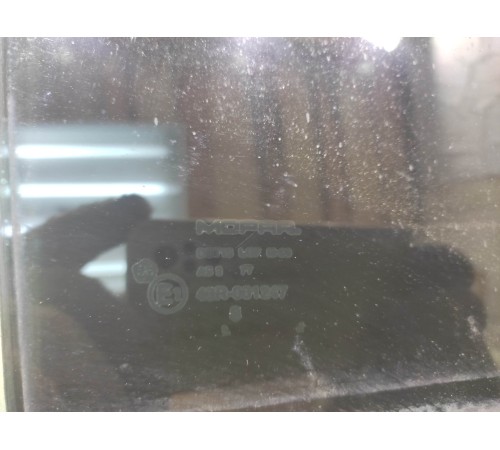 Стекло двери (заднее, правое)