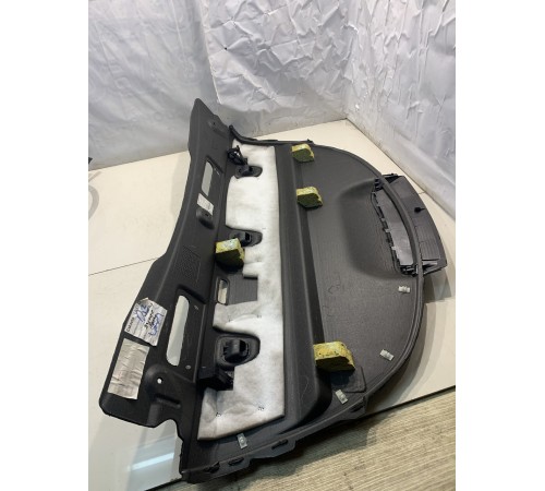 Задняя полка