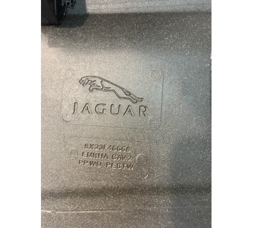 Задняя полка