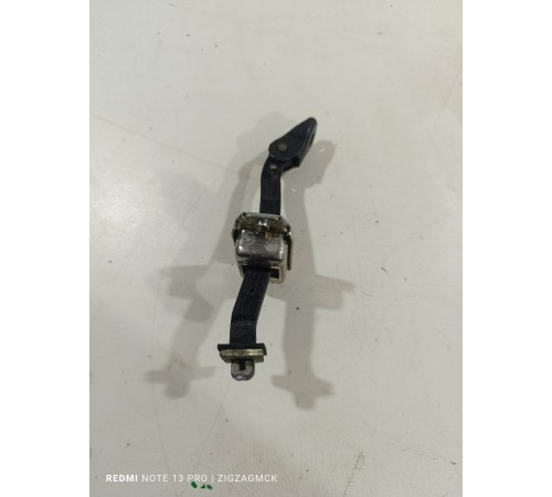 Ограничитель двери передний левый